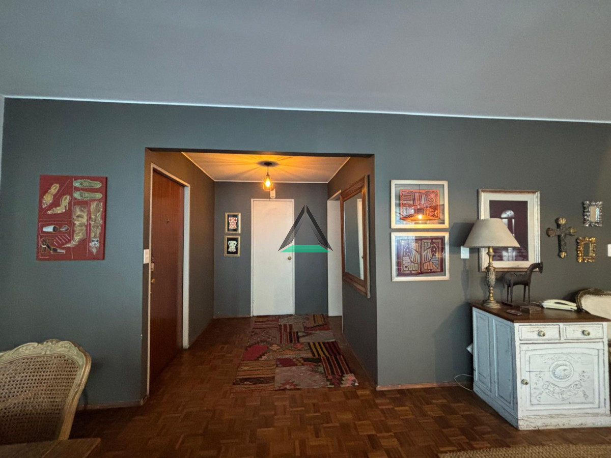 Apartamento ID.141 - A metros de Rambla, Pocitos living apaisado amplio 3 dorm y servicio garage grande