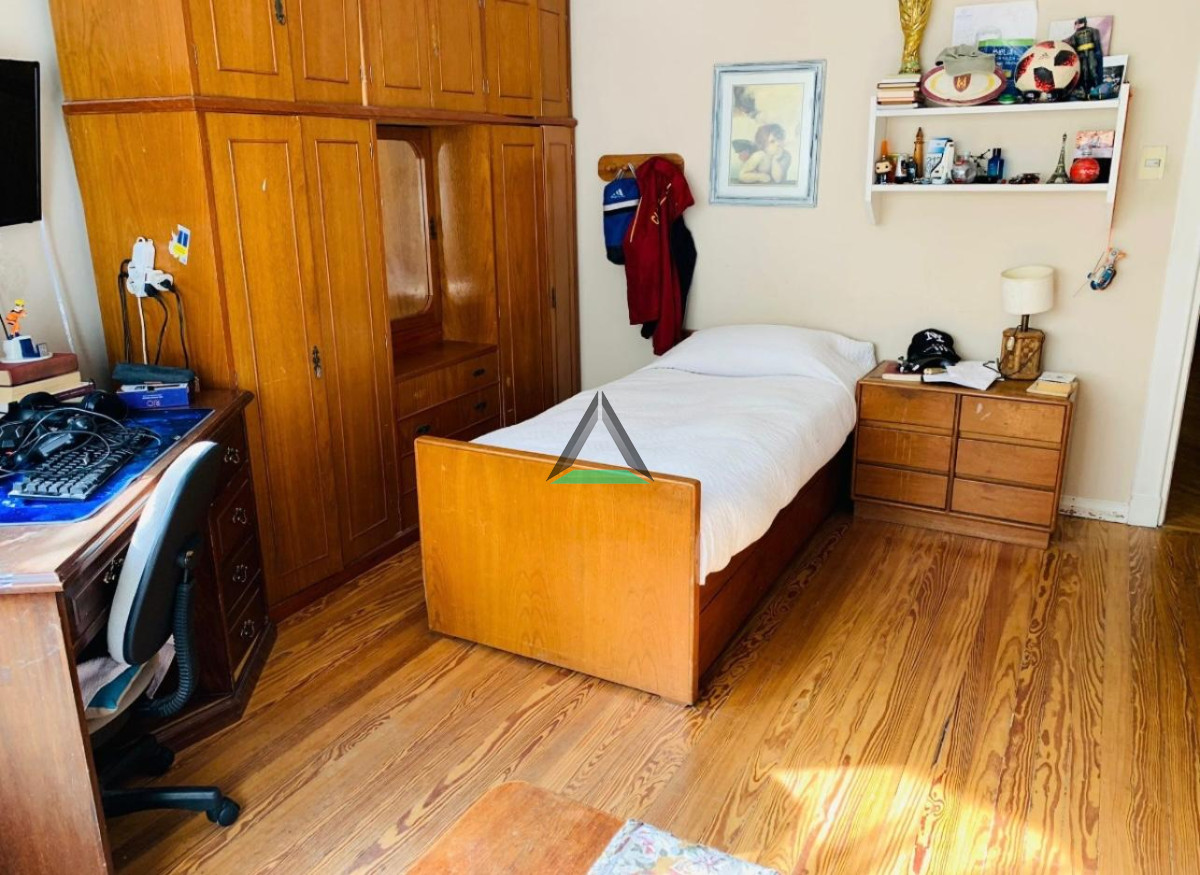 Apartamento ID.117 - VENTA APARTAMENTO 3 DORMITORIOS SEÑORIAL A NUEVO MUY LUMINOSO