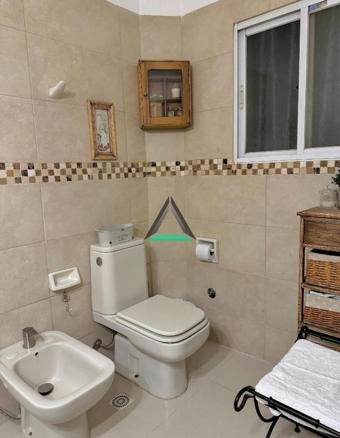 Apartamento ID.117 - VENTA APARTAMENTO 3 DORMITORIOS SEÑORIAL A NUEVO MUY LUMINOSO