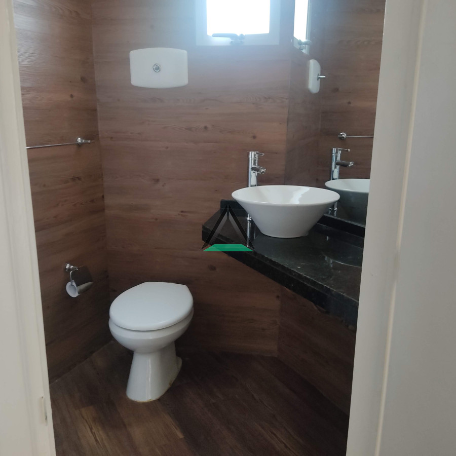 Apartamento ID.119 - VENTA APARTAMENTO GOLF SOBRE BULEVAR ARTIGAS, PISO ALTO, LIVING COMEDOR DE GRANDES DIMENSIONES, EXCELENTE, GARAGE FIJO