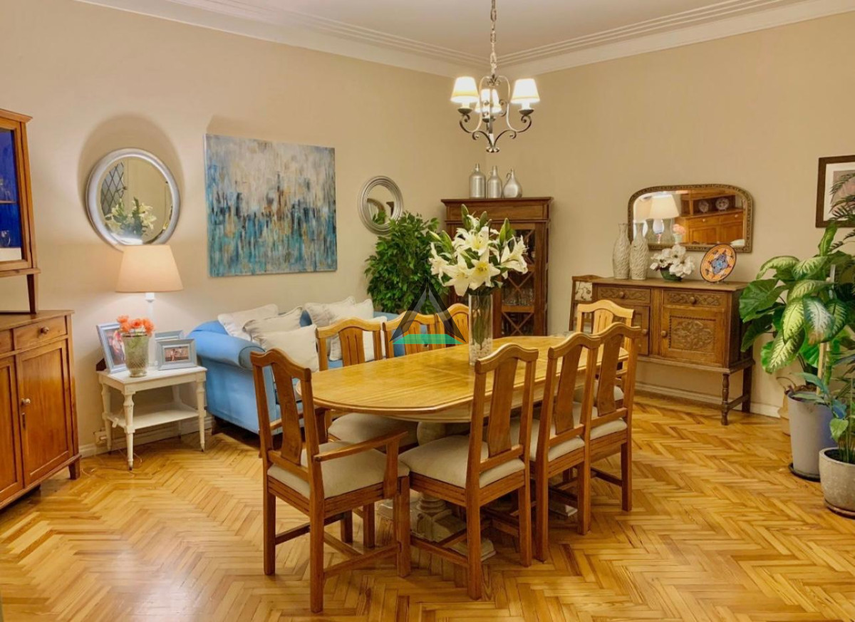 Apartamento ID.117 - VENTA APARTAMENTO 3 DORMITORIOS SEÑORIAL A NUEVO MUY LUMINOSO