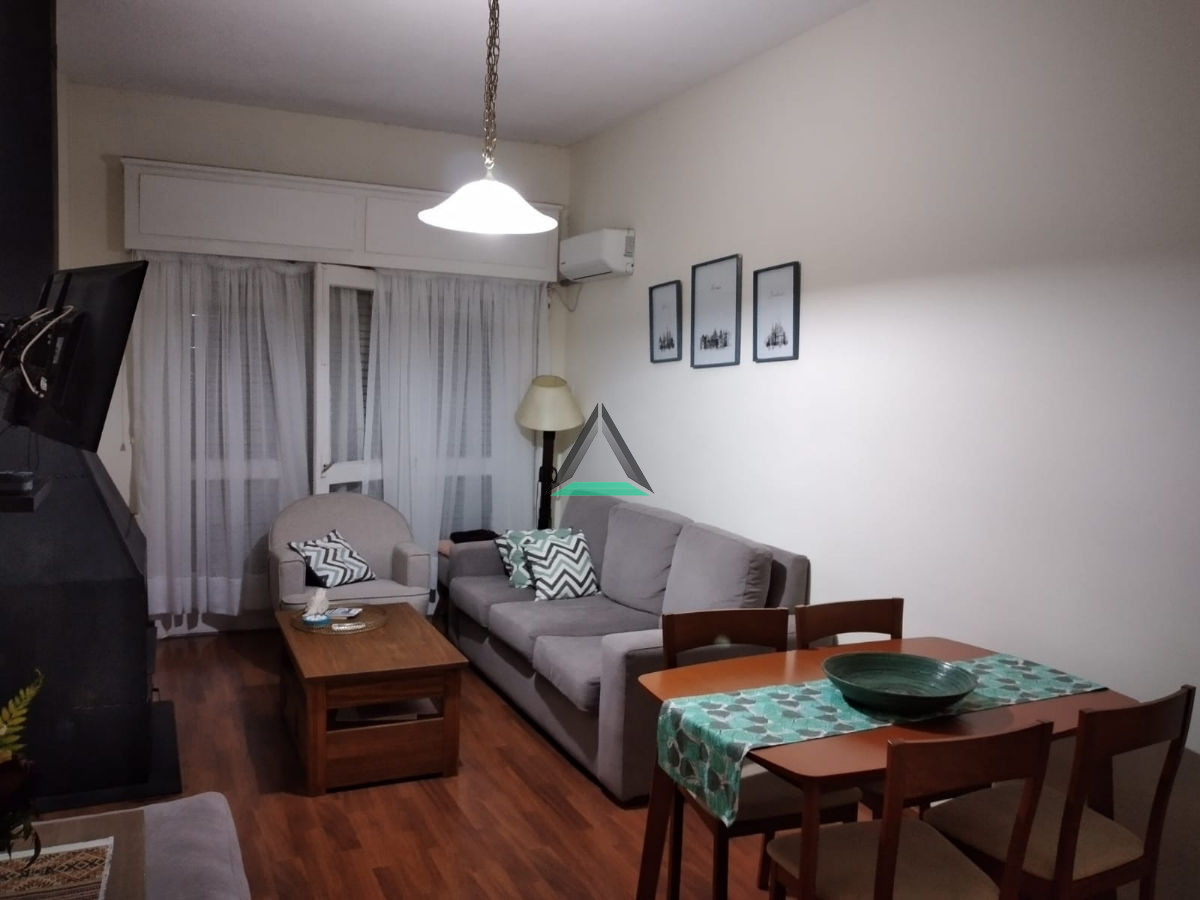 Apartamento ID.1 - RENTA ! COCINA GDE. DEFINIDA