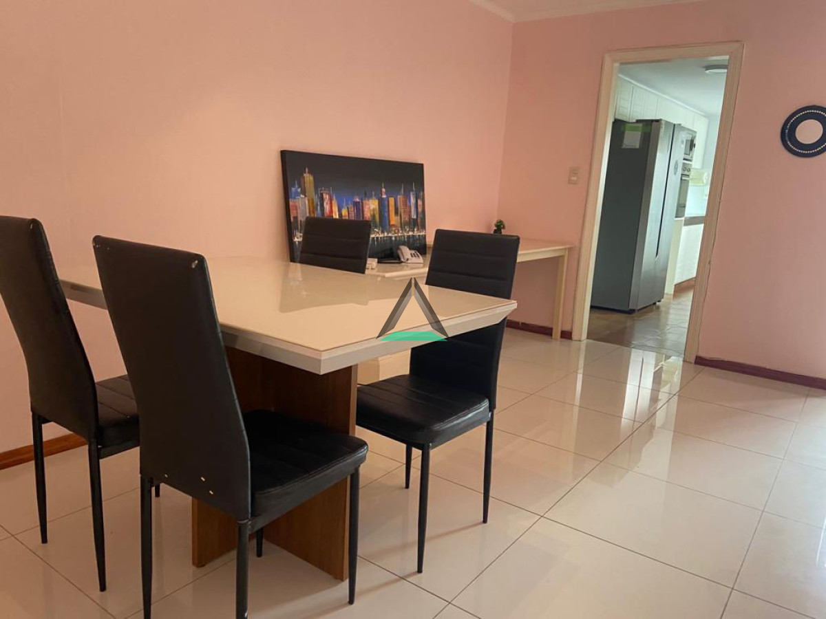 Apartamento ID.2 - Alquiler categoría muebles metros Rambla