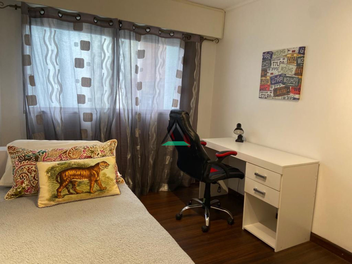Apartamento ID.2 - Alquiler categoría muebles metros Rambla
