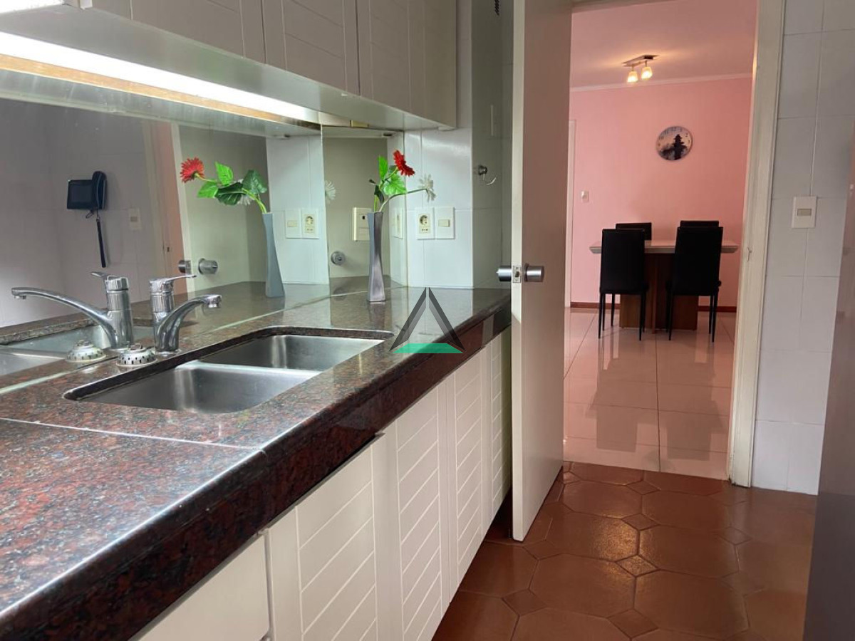 Apartamento ID.2 - Alquiler categoría muebles metros Rambla