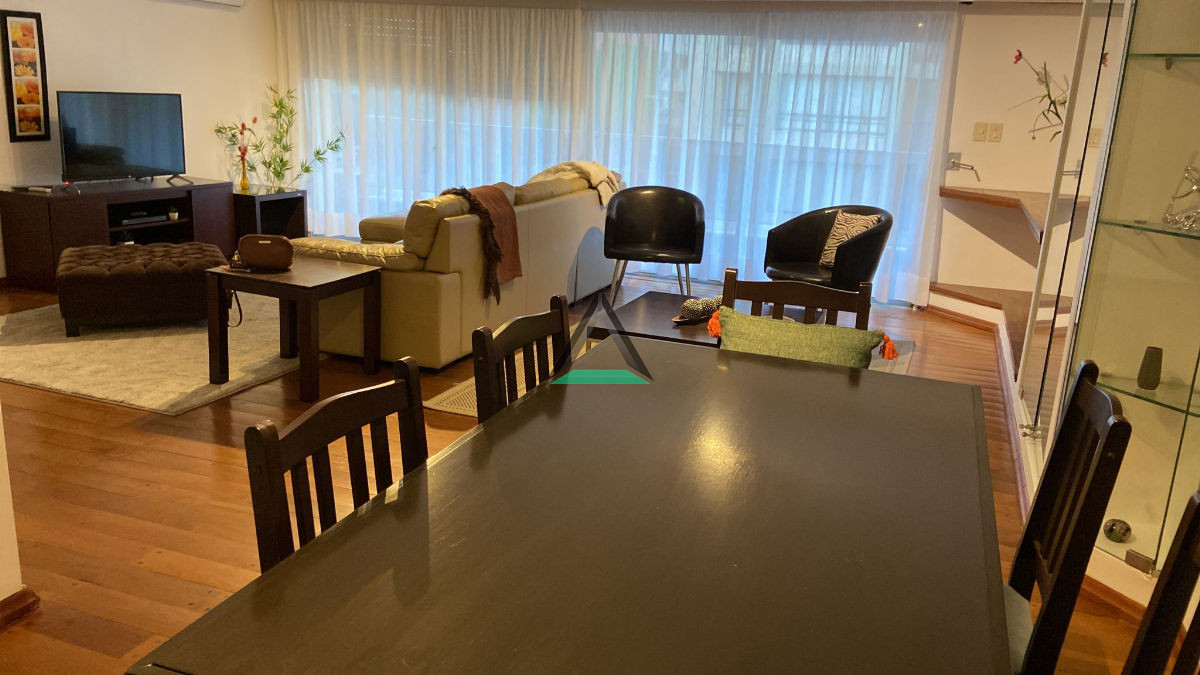 Apartamento ID.2 - Alquiler categoría muebles metros Rambla