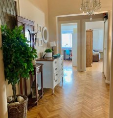 VENTA APARTAMENTO 3 DORMITORIOS SEÑORIAL A NUEVO MUY LUMINOSO