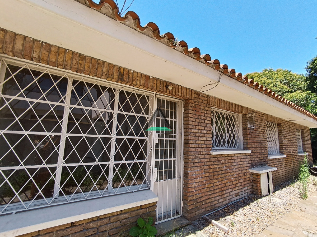 Casa ID.75 - CASA VENTA CARRASCO 4 DORM.  TAJES FRENCH COLEGIOS