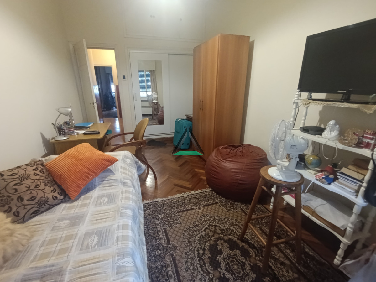 Casa ID.143 - VENTA DE CASA FONDO GARAGE PADRON UNICO