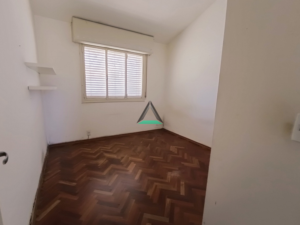 Casa ID.75 - CASA VENTA CARRASCO 4 DORM.  TAJES FRENCH COLEGIOS