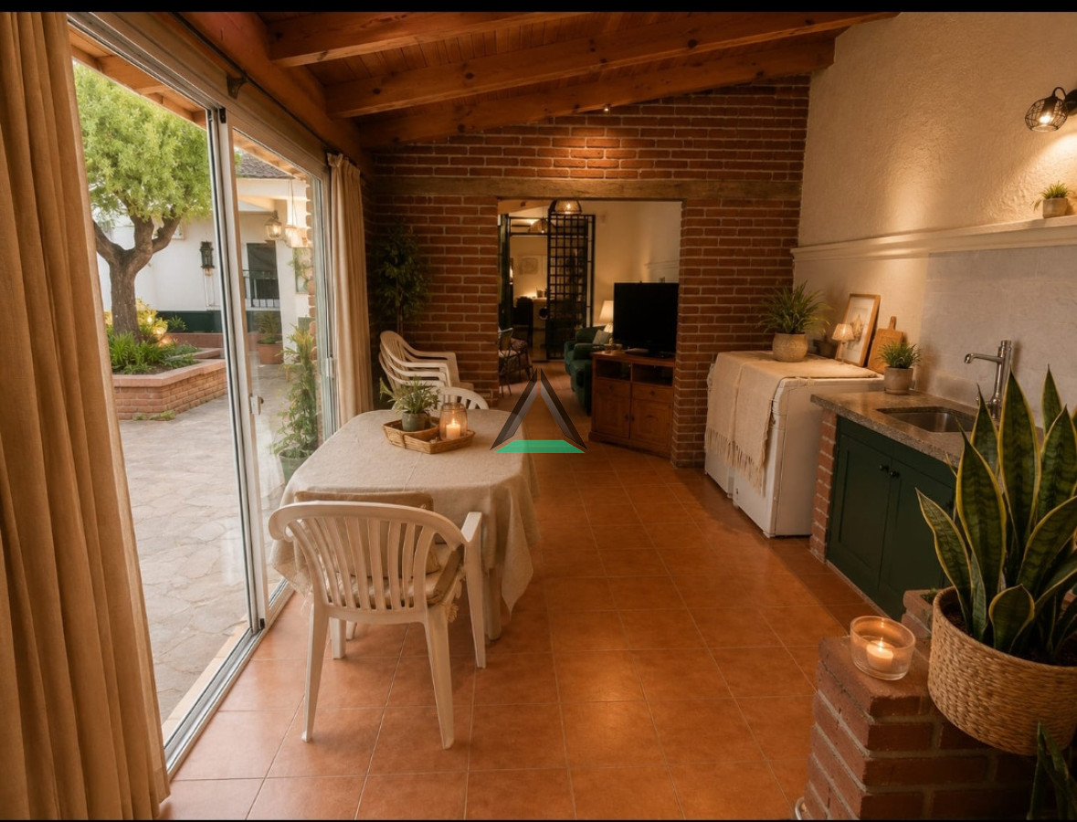 Casa ID.143 - VENTA DE CASA FONDO GARAGE PADRON UNICO