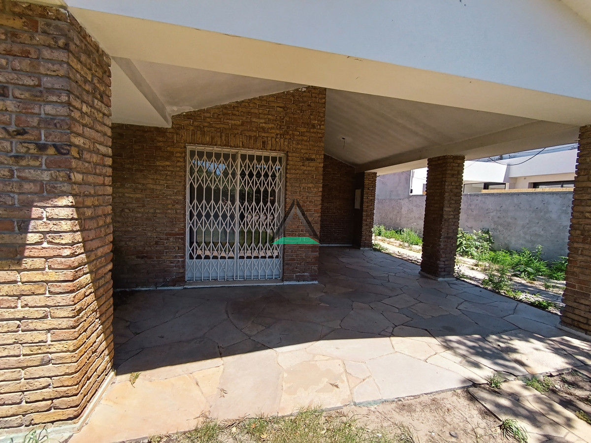 Casa ID.75 - CASA VENTA CARRASCO 4 DORM.  TAJES FRENCH COLEGIOS