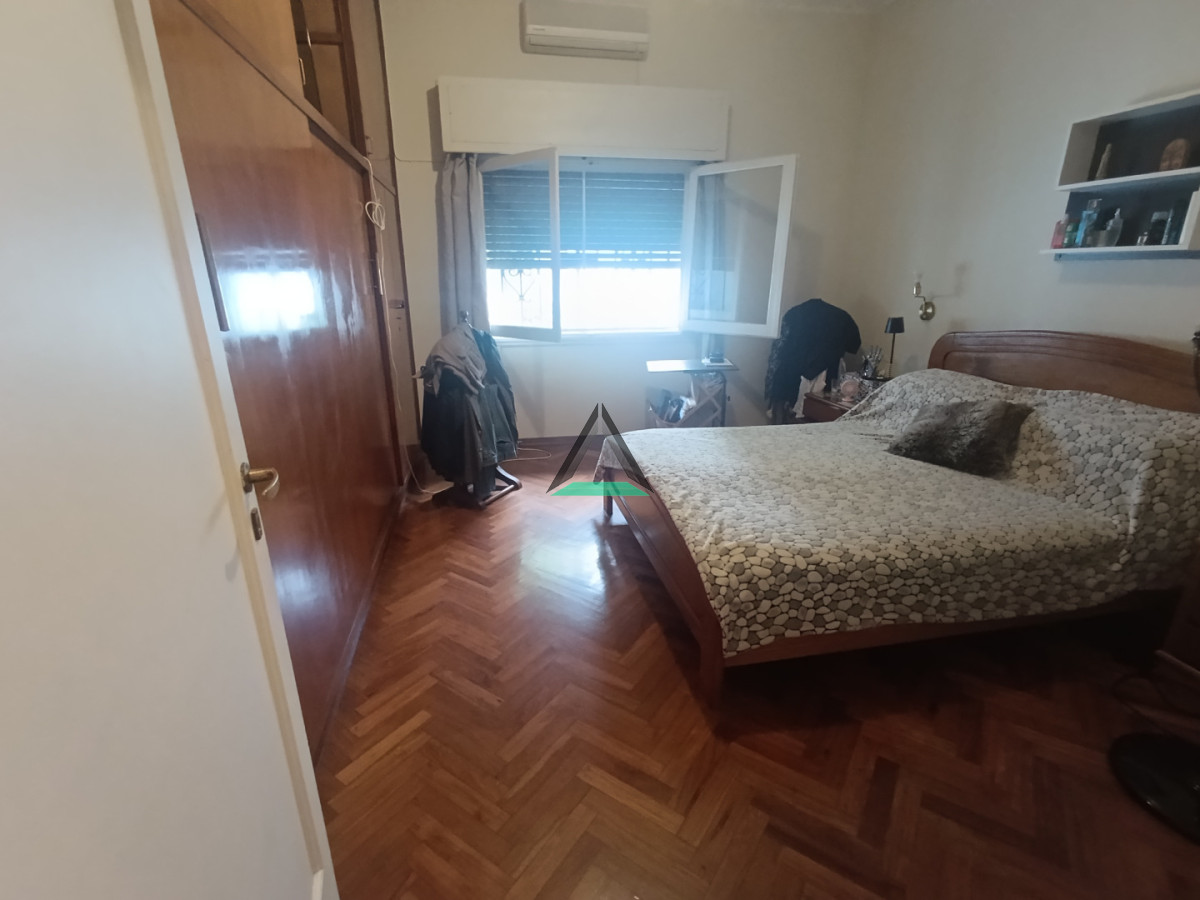 Casa ID.143 - VENTA DE CASA FONDO GARAGE PADRON UNICO
