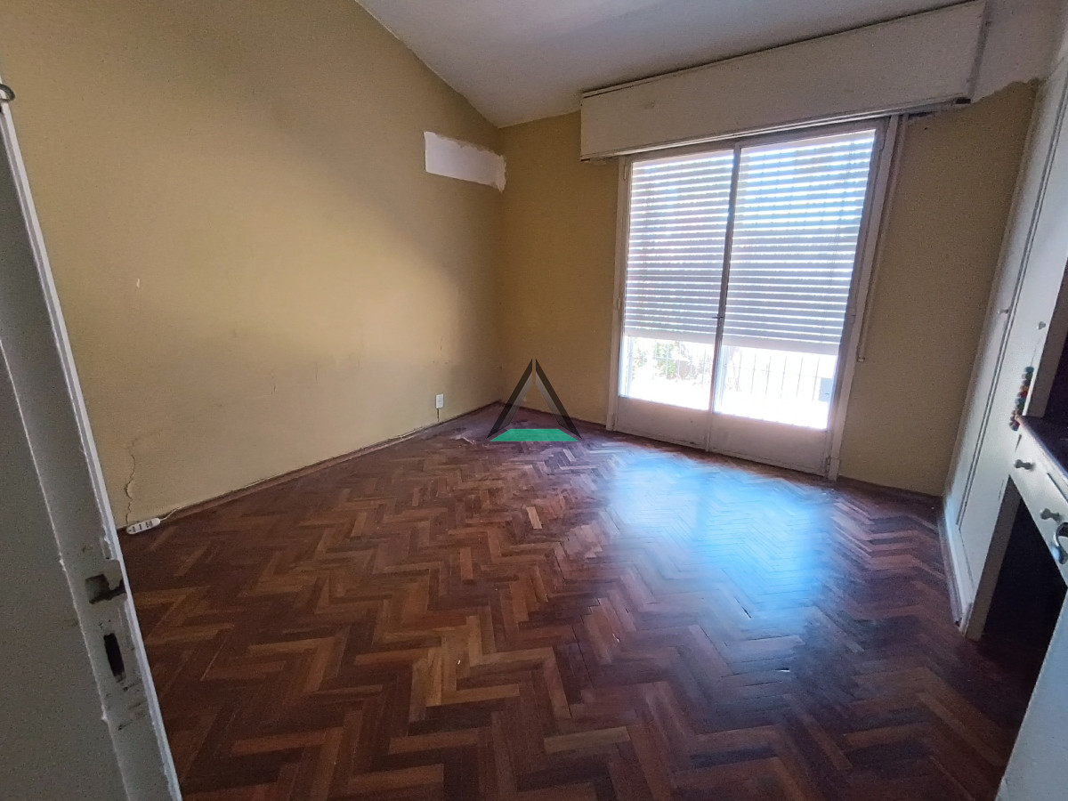 Casa ID.75 - CASA VENTA CARRASCO 4 DORM.  TAJES FRENCH COLEGIOS