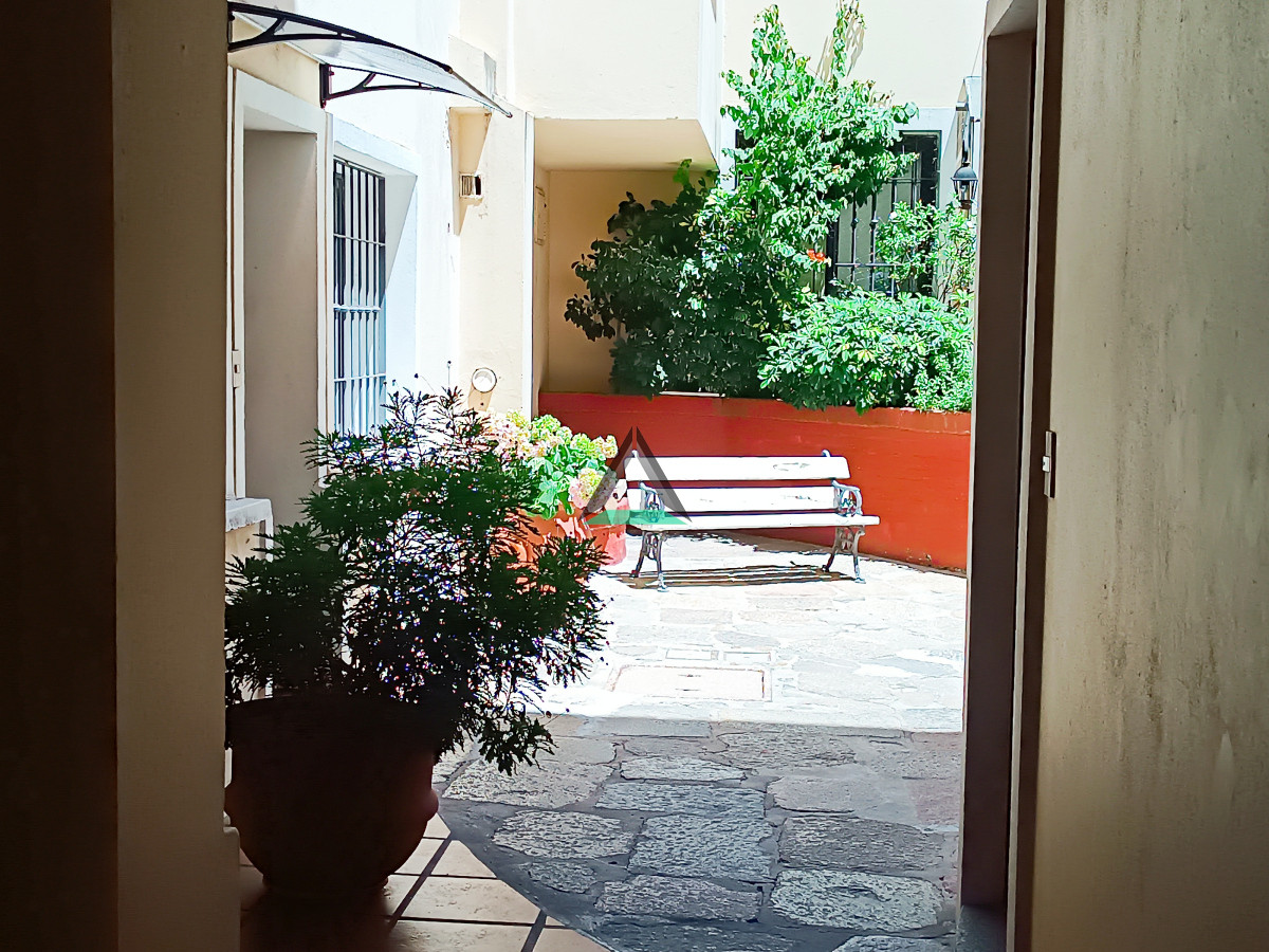 Casa ID.121 - VENTA CASA PH 2 PLANTAS 3 DORMITORIOS 2 BAÑOS TERRAZA CON PARRILLERO GARAGE FIJO COMUNICA CON LA CASA