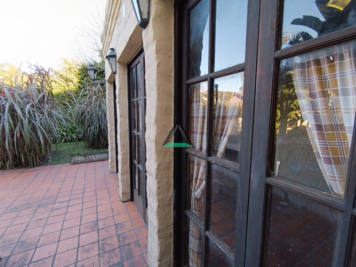 Casa ID.100 - VENTA CASA DE 3 DORMITORIOS EN CARRASCO SUR