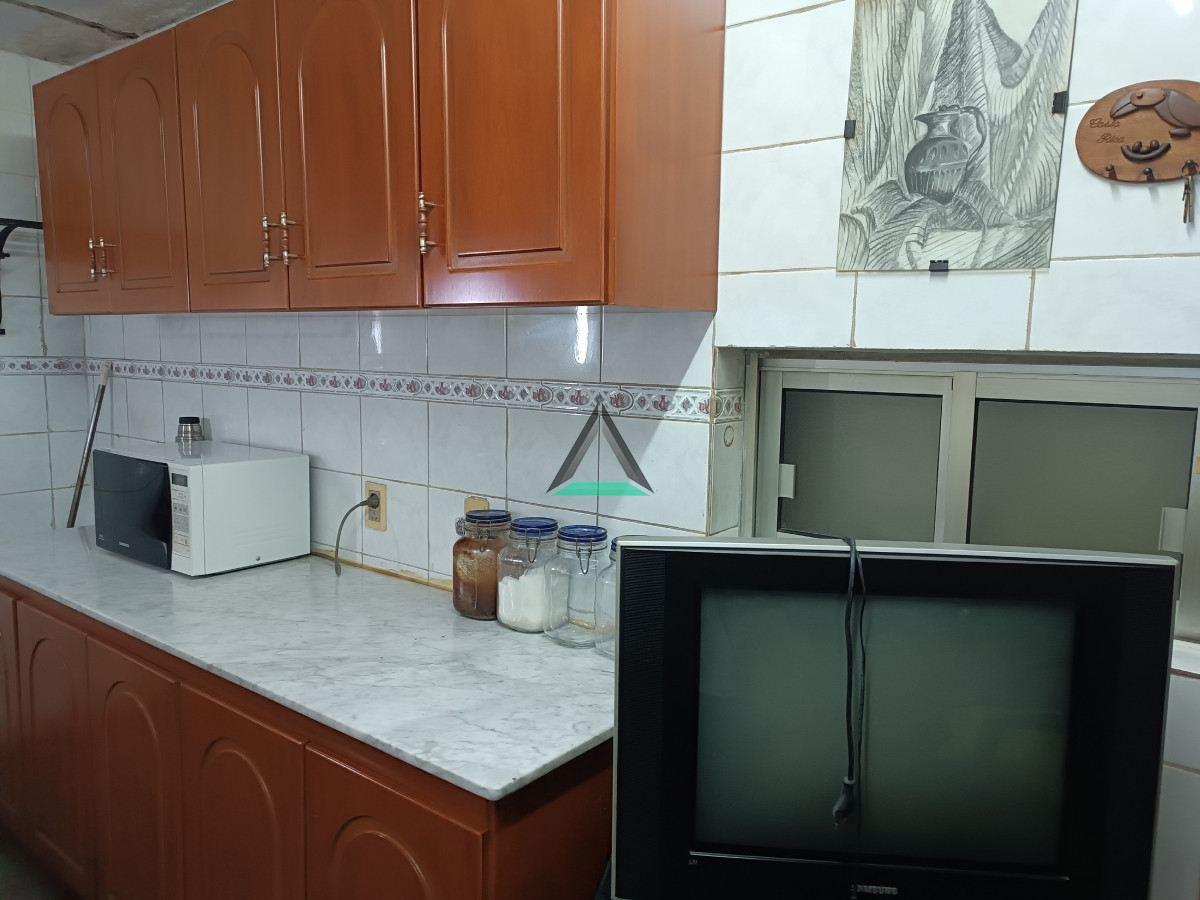 Casa ID.13 - VENTA CASA CORDON SUR PADRIN UNICO DOBLE ALTURA  