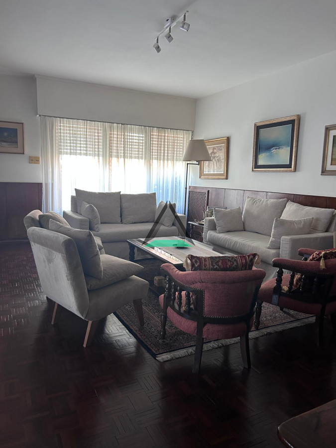 Casa ID.120 - VENTA CASA 4 DORMITORIOS EN PH ESTILO HOUSING, BUEN METRAJE, PARRILLERO TECHADO, COCHERA 2 AUTOS, EXCELENTE ESTADO Y CONSTRUCCION