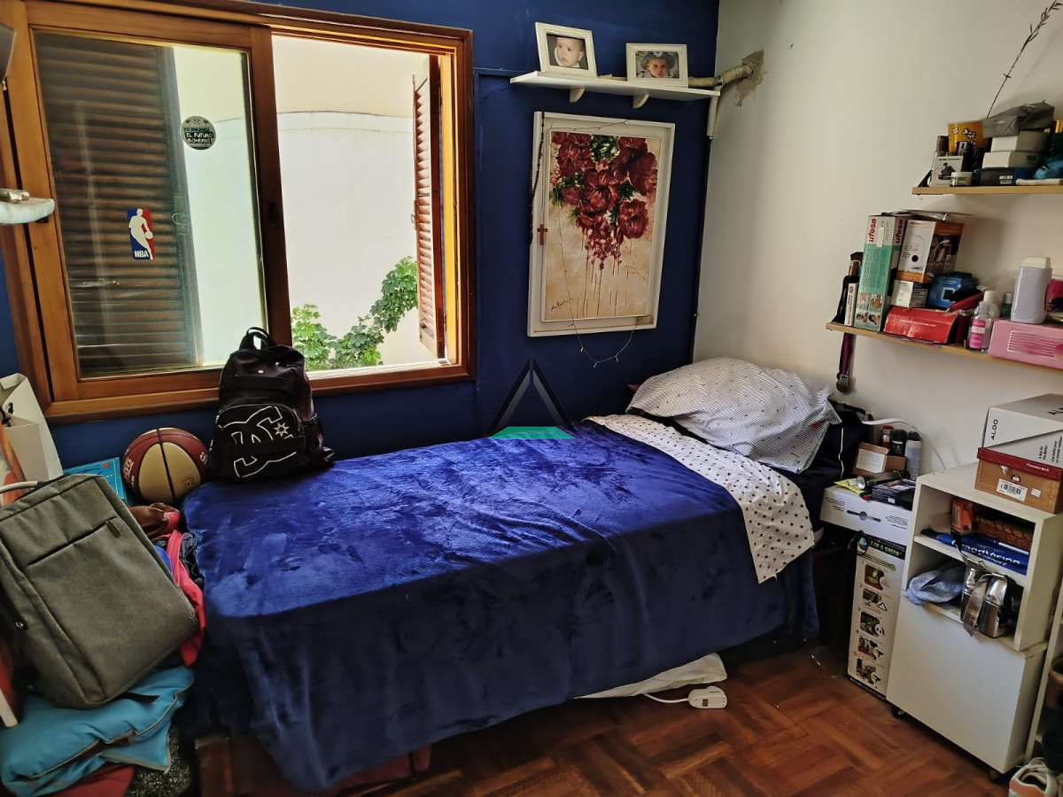 Casa ID.121 - VENTA CASA PH 2 PLANTAS 3 DORMITORIOS 2 BAÑOS TERRAZA CON PARRILLERO GARAGE FIJO COMUNICA CON LA CASA