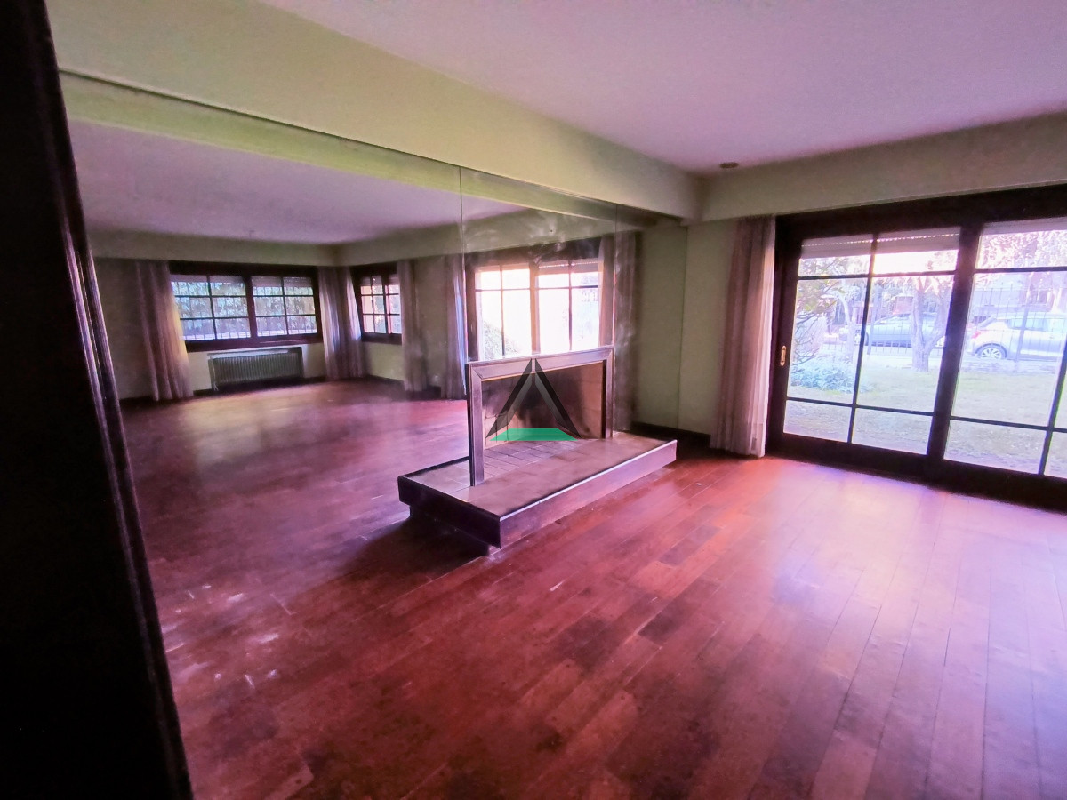 Casa ID.100 - VENTA CASA DE 3 DORMITORIOS EN CARRASCO SUR