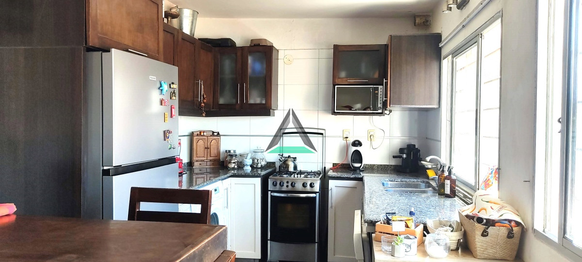 Casa ID.39 - VENTA CASA CORDON SUR. DOS CASAS INDEPENDIENTES PARA EMPRENDIMIENTO, EMPRESAS O VIVIENDA