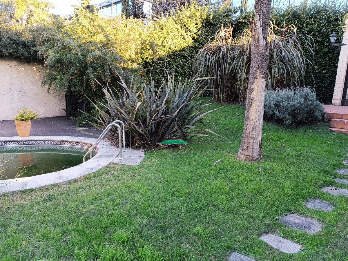 Casa ID.100 - VENTA CASA DE 3 DORMITORIOS EN CARRASCO SUR
