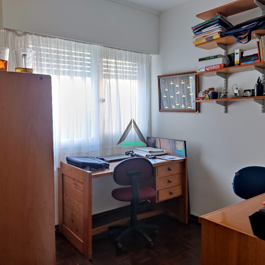 Casa ID.120 - VENTA CASA 4 DORMITORIOS EN PH ESTILO HOUSING, BUEN METRAJE, PARRILLERO TECHADO, COCHERA 2 AUTOS, EXCELENTE ESTADO Y CONSTRUCCION