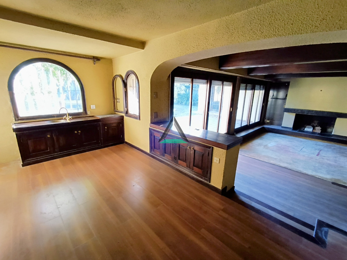 Casa ID.100 - VENTA CASA DE 3 DORMITORIOS EN CARRASCO SUR