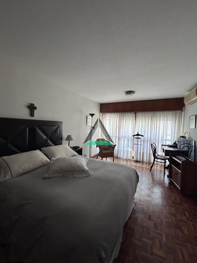 Casa ID.120 - VENTA CASA 4 DORMITORIOS EN PH ESTILO HOUSING, BUEN METRAJE, PARRILLERO TECHADO, COCHERA 2 AUTOS, EXCELENTE ESTADO Y CONSTRUCCION