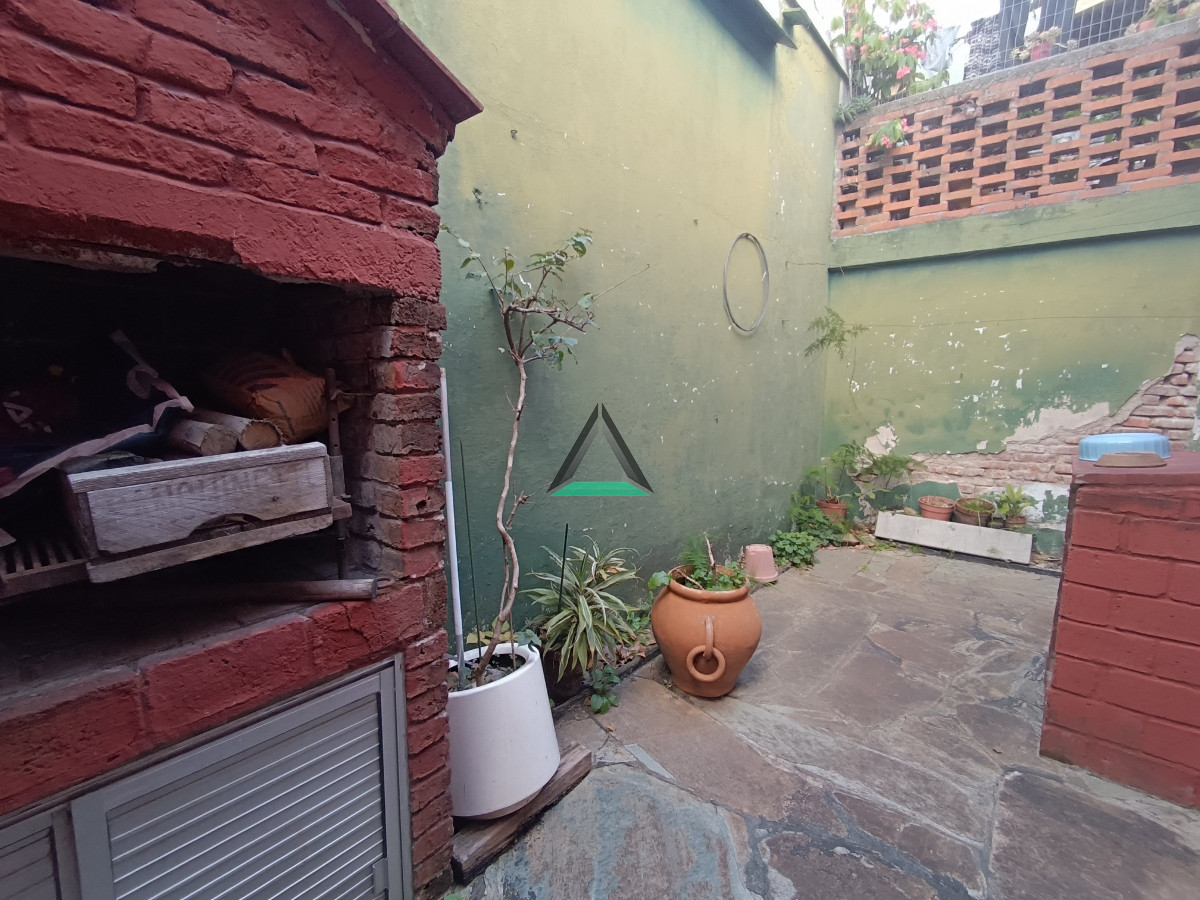 Casa ID.13 - VENTA CASA CORDON SUR PADRIN UNICO DOBLE ALTURA  
