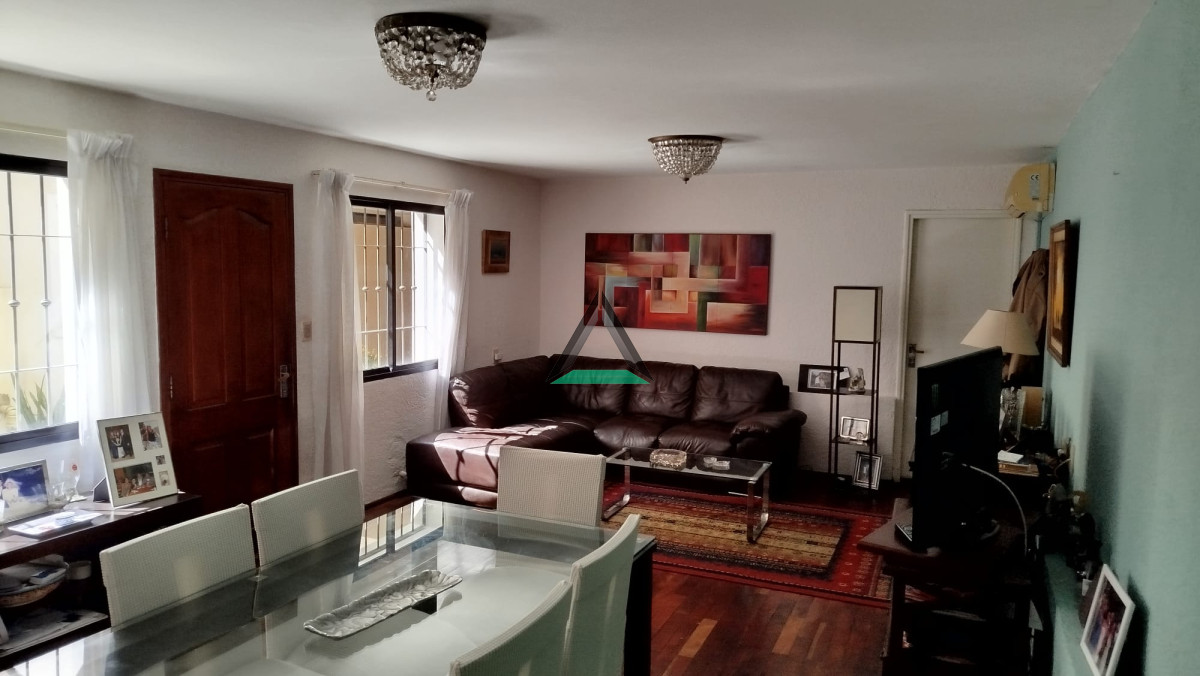 Casa ID.103 - OPORTUNIDAD CASA EN PH MUY SEGURA CON GARAGE FIJO PARQUE BATLLE POCITOS