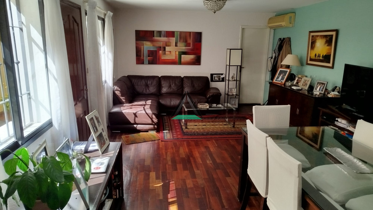 Casa ID.103 - OPORTUNIDAD CASA EN PH MUY SEGURA CON GARAGE FIJO PARQUE BATLLE POCITOS