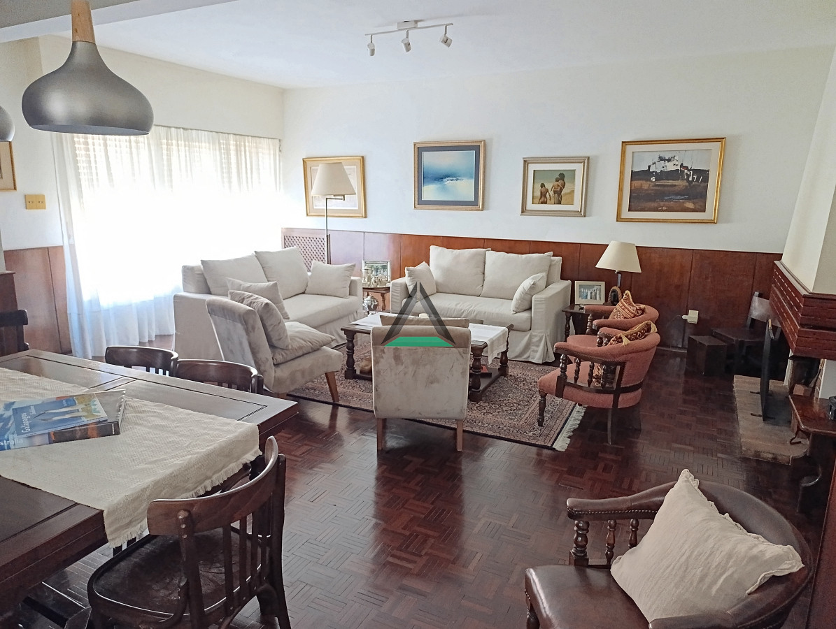 Casa ID.122 - VENTA CASA BARRIO JARDIN J.CESAR Y 26 DE MARZO 4 DORM. COCHERA 2 AUTOS