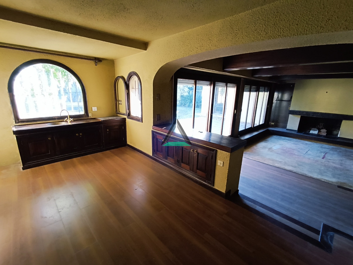Casa ID.100 - VENTA CASA DE 3 DORMITORIOS EN CARRASCO SUR