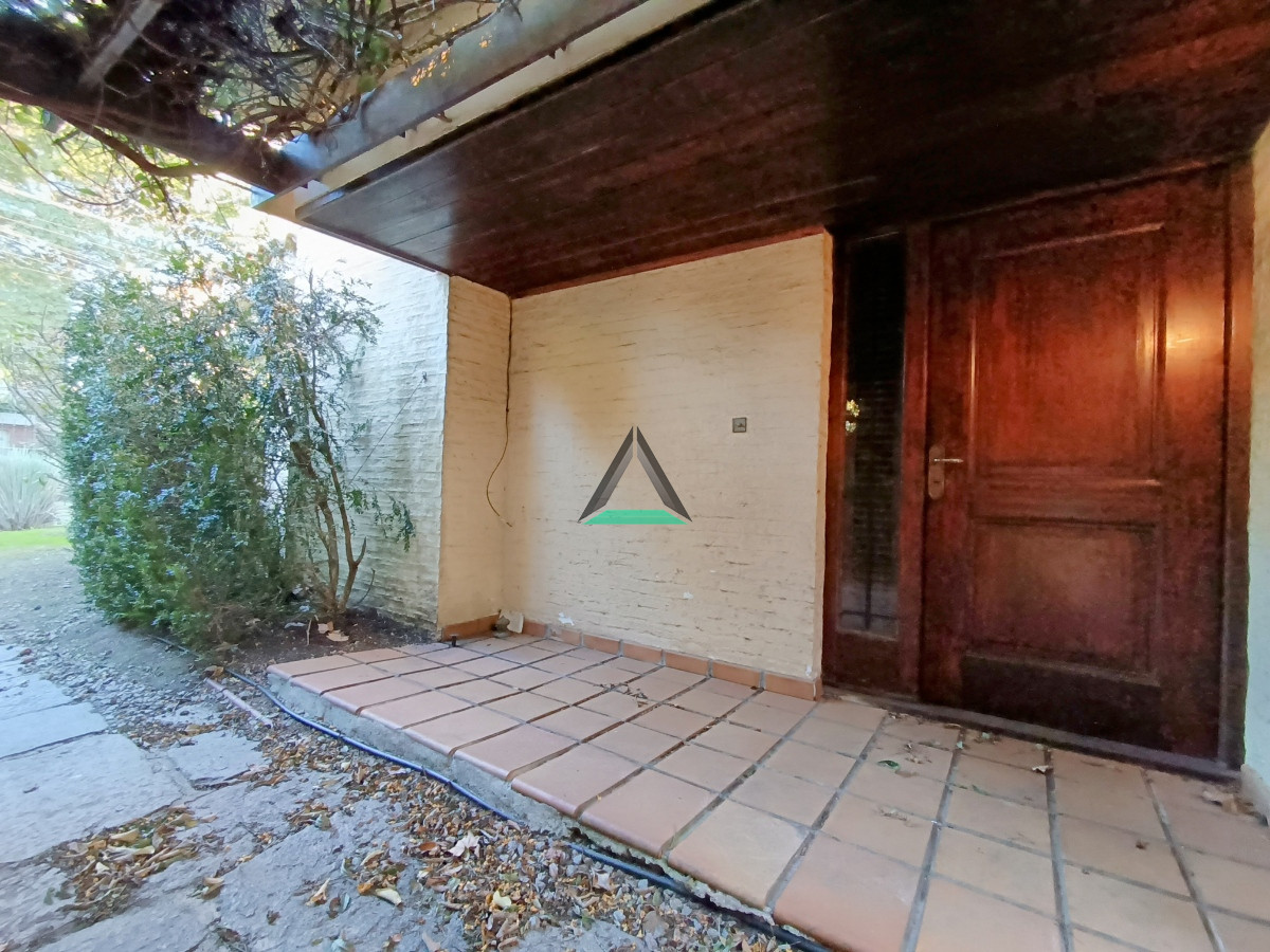 Casa ID.100 - VENTA CASA DE 3 DORMITORIOS EN CARRASCO SUR