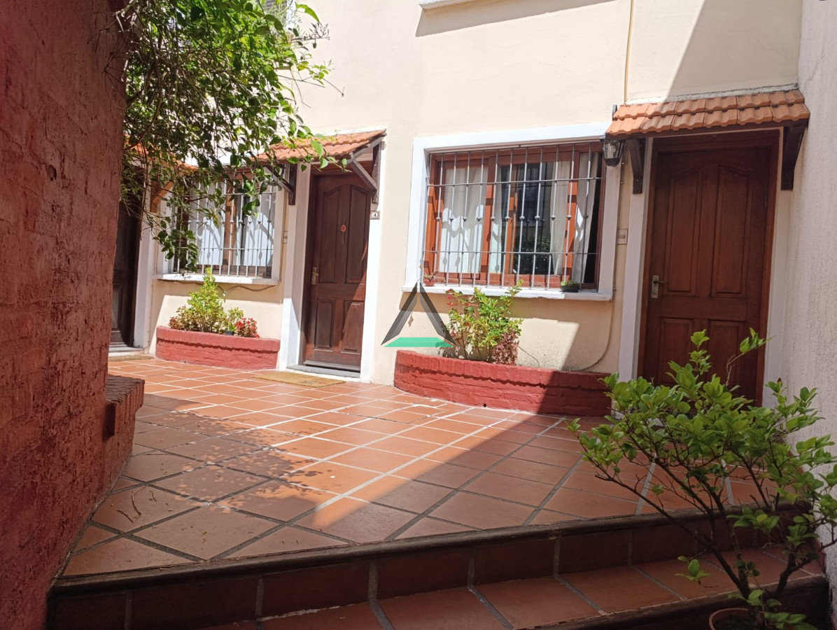Casa ID.103 - OPORTUNIDAD CASA EN PH MUY SEGURA CON GARAGE FIJO PARQUE BATLLE POCITOS