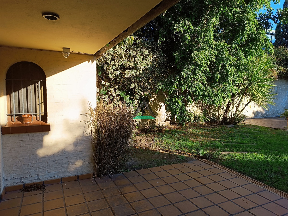 Casa ID.100 - VENTA CASA DE 3 DORMITORIOS EN CARRASCO SUR
