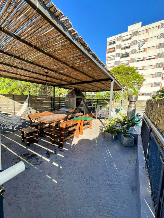 Casa ID.79 - VENTA CASA 2 DOR. 2 BÑOS. PH CON PARRILLERO EXCLUSIVO PARQUE BATLLE POCITOS
