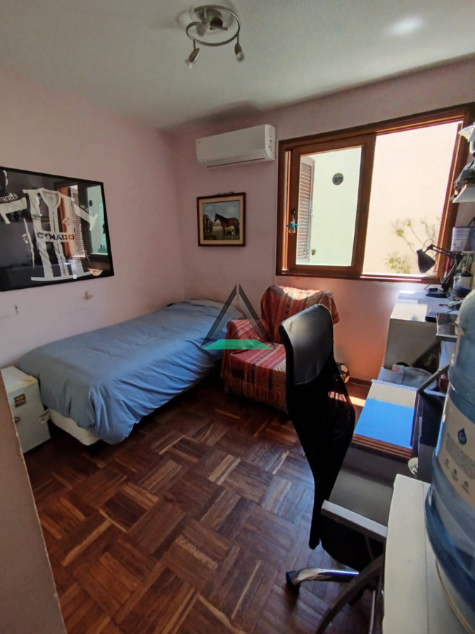 Casa ID.103 - OPORTUNIDAD CASA EN PH MUY SEGURA CON GARAGE FIJO PARQUE BATLLE POCITOS