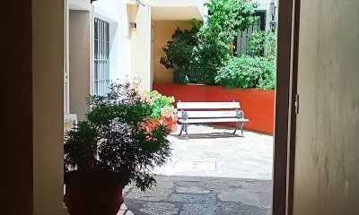 VENTA CASA PH 2 PLANTAS 3 DORMITORIOS 2 BAÑOS TERRAZA CON PARRILLERO GARAGE FIJO COMUNICA CON LA CASA