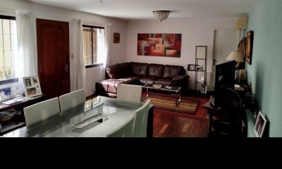 CASA EN VENTA PH, 3 DORM. CON GARAGE FIJO PARQUE BATLLE POCITOS