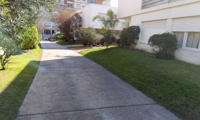 VENTA CASA BARRIO JARDIN J.CESAR Y 26 DE MARZO 4 DORM. COCHERA 2 AUTOS