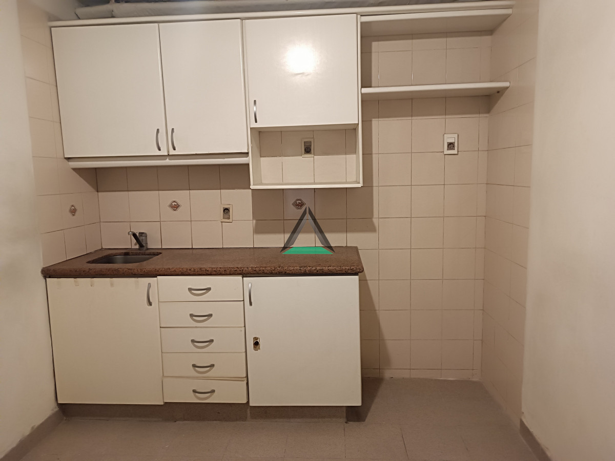 Local Comercial ID.107 - LOCAL EN ALQUILER EN CORAZON FINANCIERO DE LA CIUDAD VIEJA