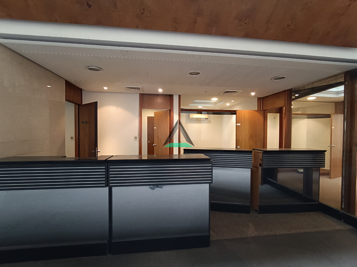 Local Comercial ID.107 - LOCAL EN ALQUILER EN CORAZON FINANCIERO DE LA CIUDAD VIEJA