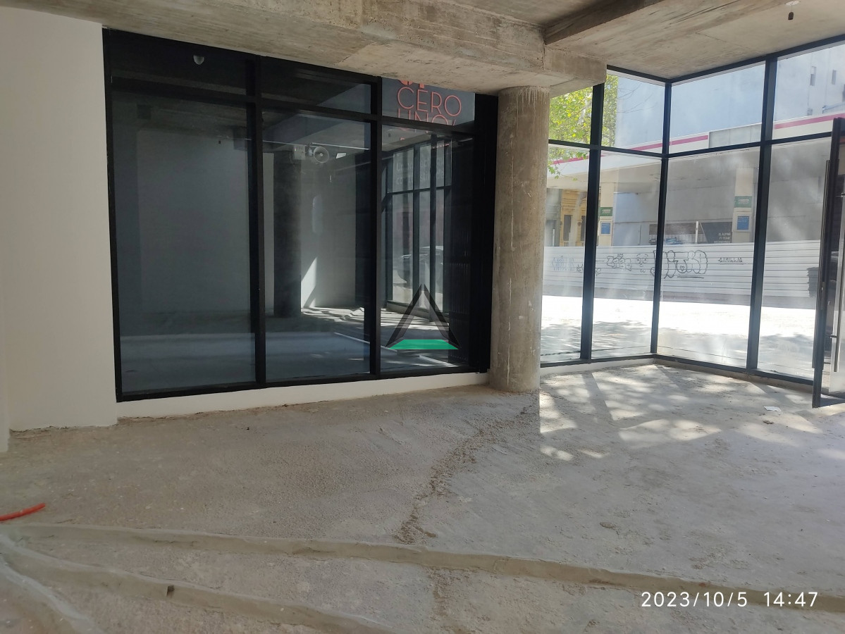 Local Comercial ID.68 - VENTA LOCAL CON RENTA 