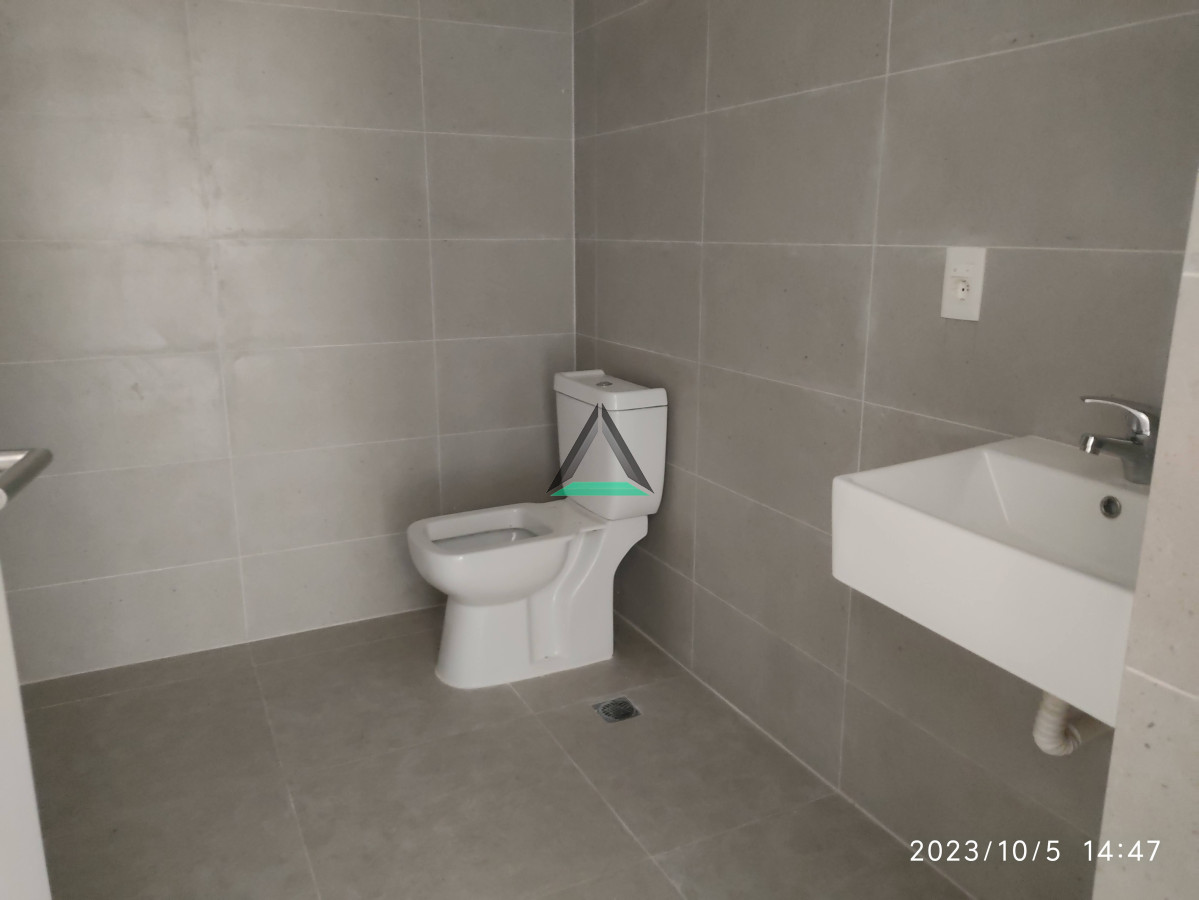 Local Comercial ID.68 - VENTA LOCAL CON RENTA 