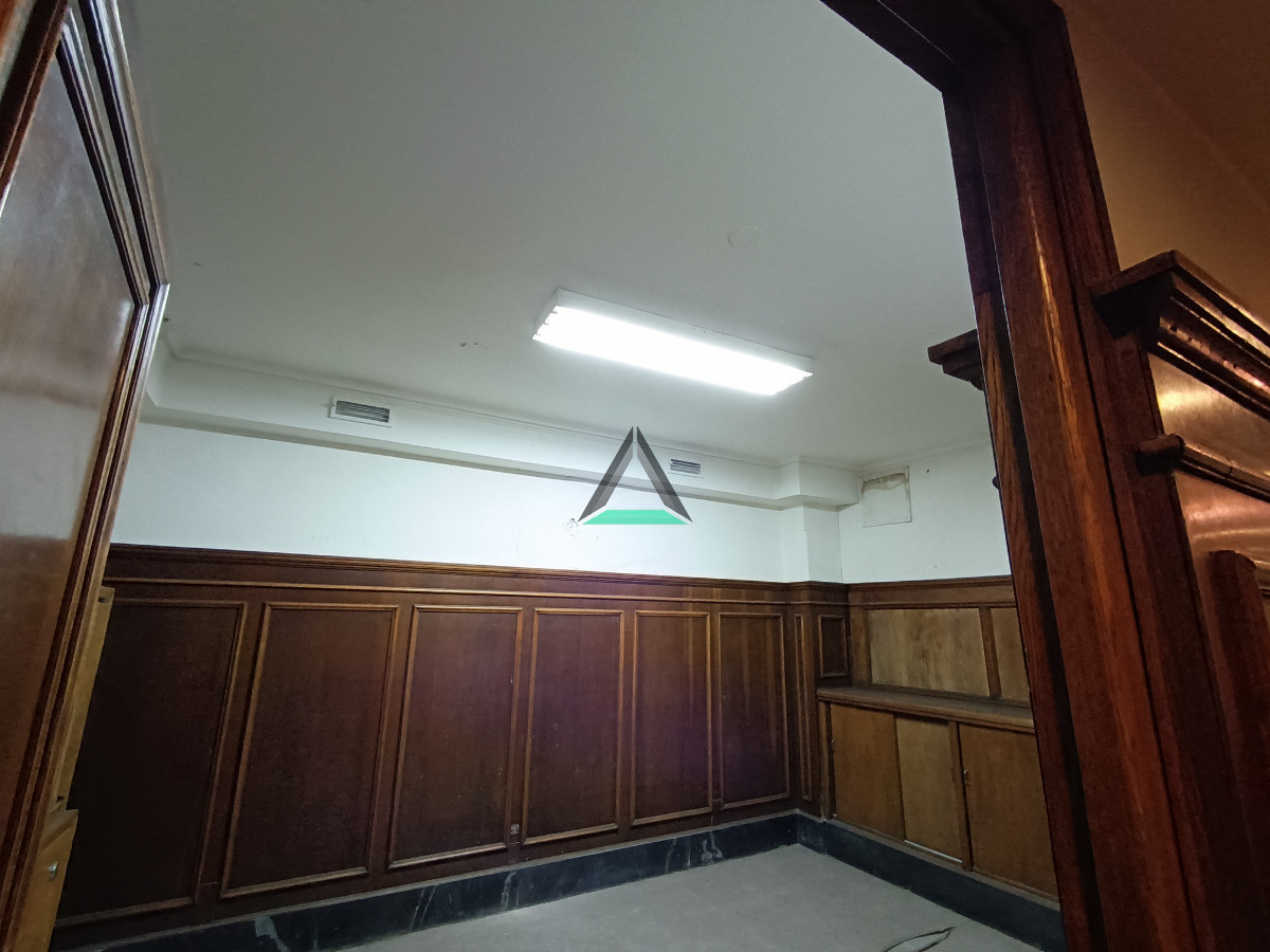 Local Comercial ID.107 - LOCAL EN ALQUILER EN CORAZON FINANCIERO DE LA CIUDAD VIEJA