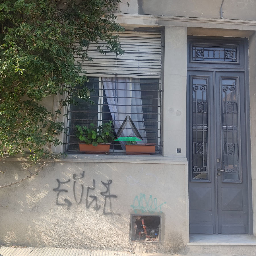 Local Comercial ID.20 - VENTA LOCAL CON RENTA CONSTITUYENTE PADRON UNICO 
