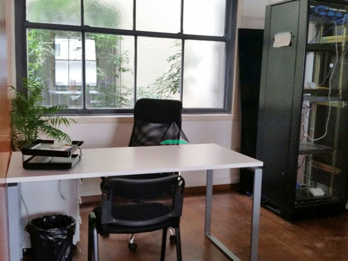 Local Comercial ID.25 - OFICINA DE CATEGORIA PEATONAL Y MISIONES 