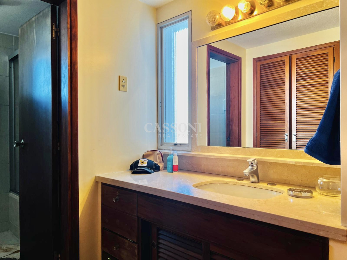 Apartamento ID.3367 - Apartamento - Playa Mansa 4 dormitorio